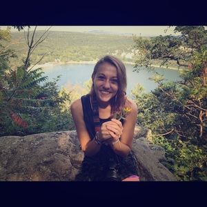 Meet your Posher, Hannah